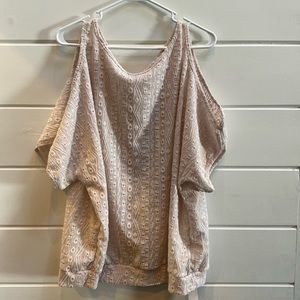 NWT!! Women’s crème colored top